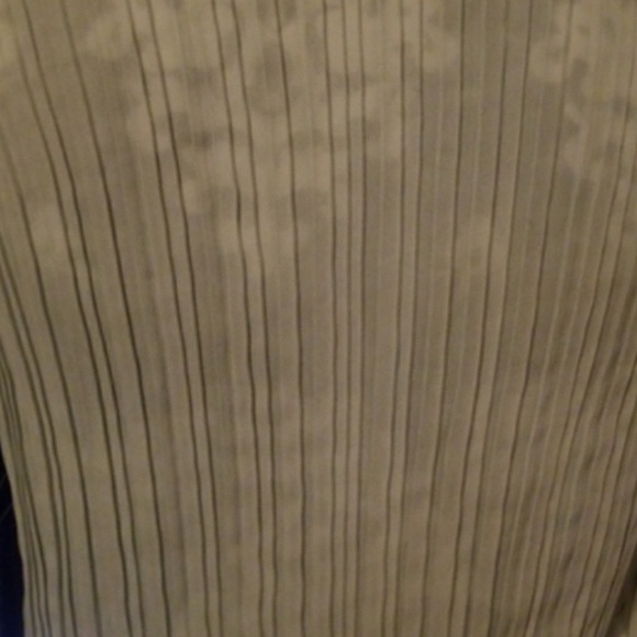 E.k. Designs medium blouse - Picture 7 of 8